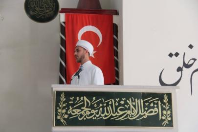 Cuma hutbesinde ’sünnetin’ müslüman yaşamındaki rehber rolüne dikkat çekildi