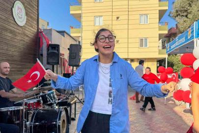 Cumhuriyet coşkusu engelsiz eğitim merkezinde yaşandı