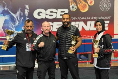 Cumhuriyete Giden Yol Muaythai Şampiyonası yapıldı