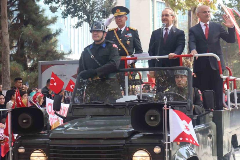 Cumhuriyetin 102.yılı Malatya’da törenle kutlandı