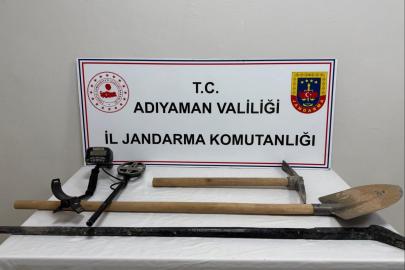 Define arayan şahıslar jandarmaya yakalandı