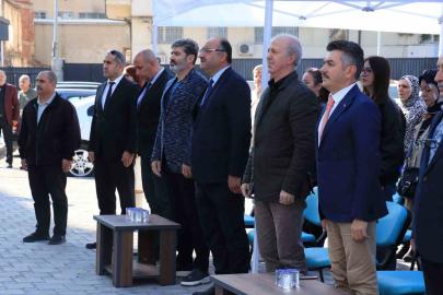 Demirtaşpaşa Mesleki ve Teknik Anadolu Lisesi’nde önlük giyme töreni düzenlendi