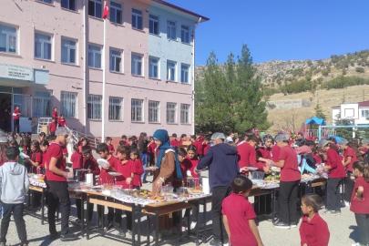 Dicle’de öğrencilerden Gazze’ye yardım etkinliği