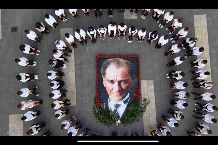 Diyarbakır’da Cumhuriyet 102 çiçekle filizlendi