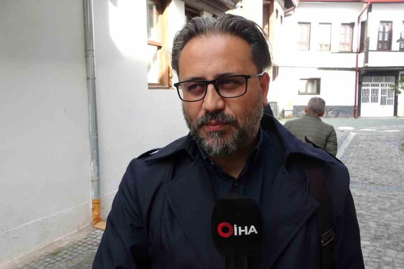 Doç. Dr. Abdullah Erdem Taş: "Modern hayat insanları yalnızlaştırıyor"