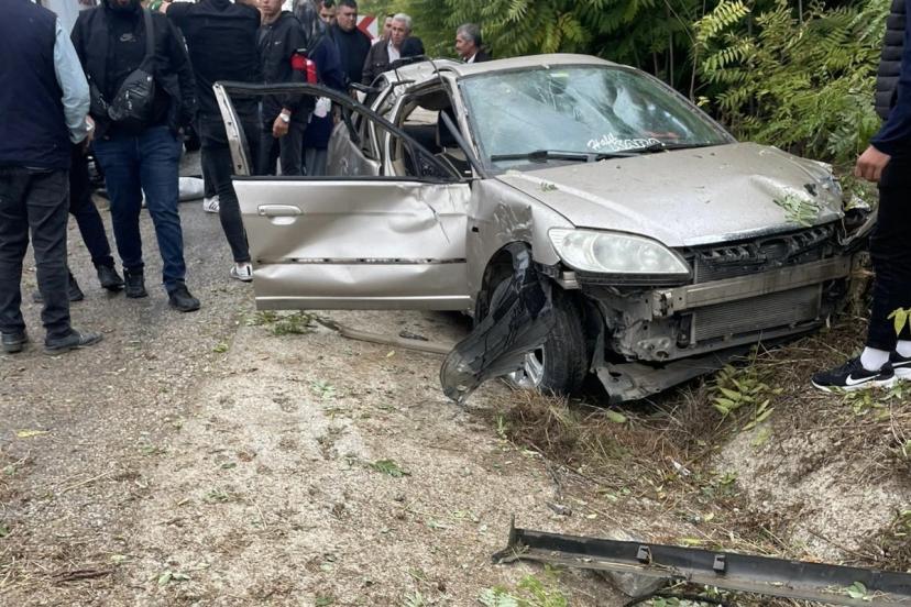 Düğün konvoyunda direksiyon hakimiyetini kaybeden araç şarampole yuvarlandı; 1 ölü 4 yaralı