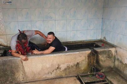 Düğüne geç kalana sulu ceza