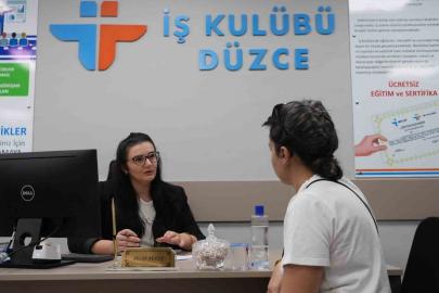 Düzce İş Kulübü, iş veren ile işçi arasında köprü oluyor