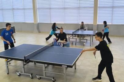 Edremit’te 29 Ekim Cumhuriyet Bayramı masa tenisi turnuvası düzenlendi