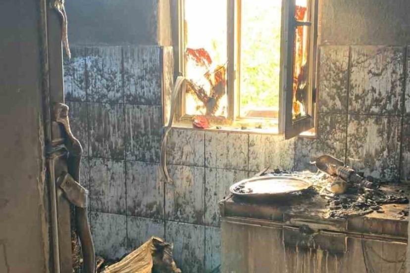 Elazığ’da bir ev yangında yanarak kül oldu