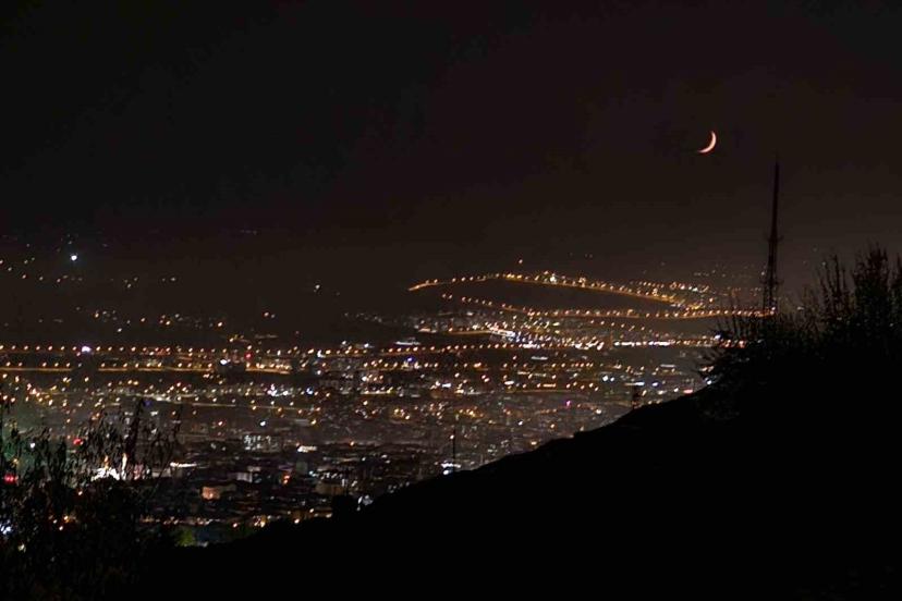 Elazığ’da hilal ay hayran bıraktı