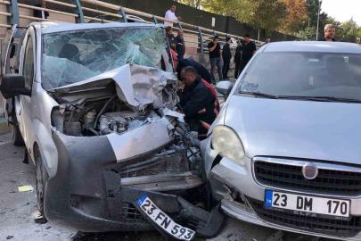 Elazığ’da zincirleme trafik kazası: 5 yaralı