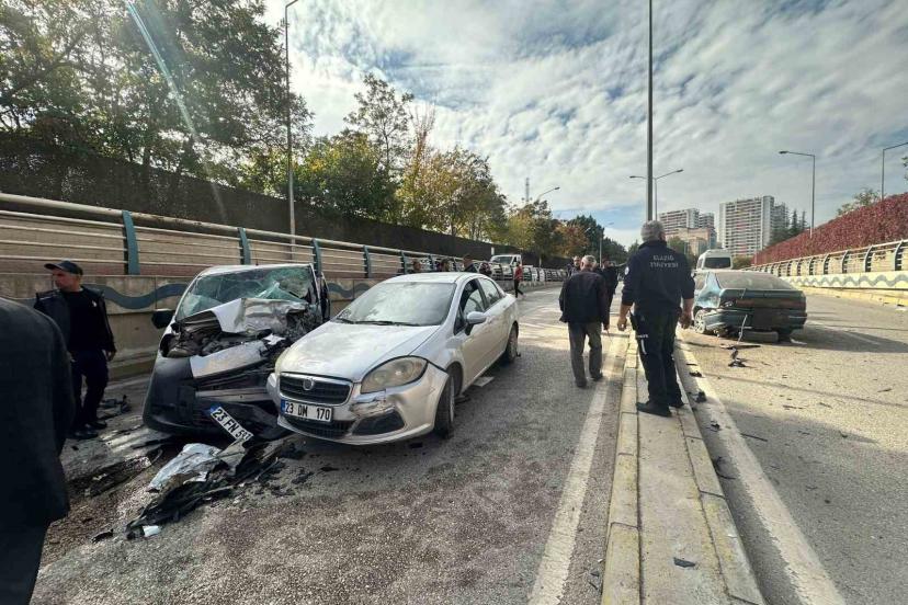 Elazığ’daki zincirleme trafik kazası: 1 ölü, 4 yaralı