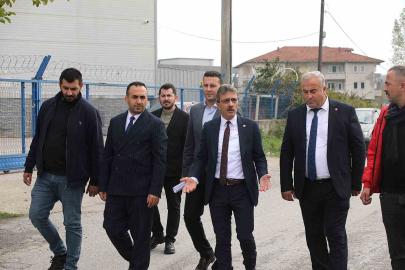 Erenler’e yıl sonuna kadar 30 bin ton asfalt atılacak