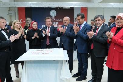 Erzincan’da Cumhuriyet Resepsiyonu yoğun katılımla gerçekleşti
