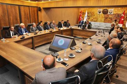 Erzincan’da projeler Vali Aydoğdu başkanlığında değerlendirildi