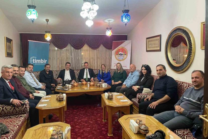 Erzurum’da Akademi ve Medya Temsilcileri dijital çağı değerlendirdi