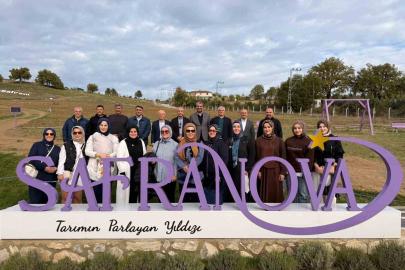 Eski Tarım Bakanı Mehdi Eker safran hasadı yaptı