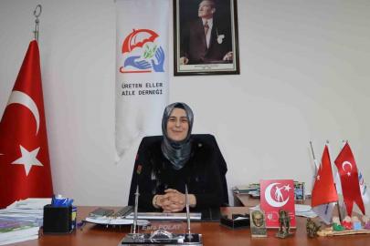 "Evinde otur" dediler, o mahallesine hizmet etmeyi seçti