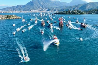 Fethiye’de Cumhuriyet’in 102. Yılı deniz ve kara kortejiyle coşkuyla kutlandı