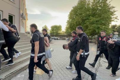 Fethiye’de polise ateş açan şüpheliler adliyeye sevk edildi