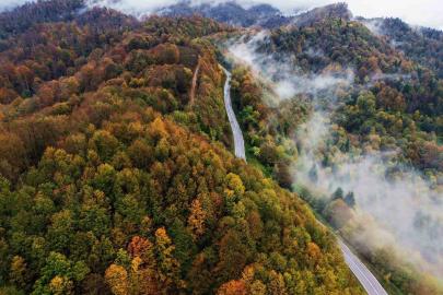Film platosunu aratmayan manzara: Sisler altındaki Çam Dağı hayran bıraktı