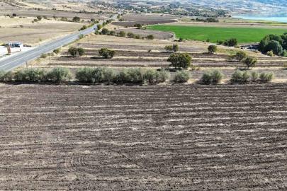 Fransa’dan köyüne döndü, sera kurulumu için çalışmalara başladı