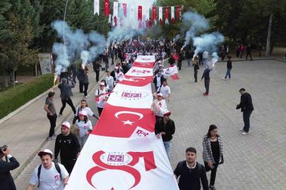 FÜ’de 50. yıl  yürüyüşü coşkuyla gerçekleşti