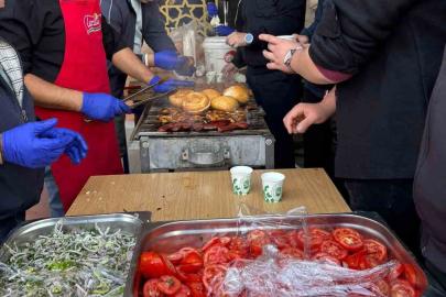 Gazze için hayır çarşısı düzenlediler