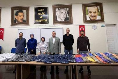 Gediz Halk Eğitim’de üretilen kışlıklar ihtiyaç sahiplerine ulaştırılacak