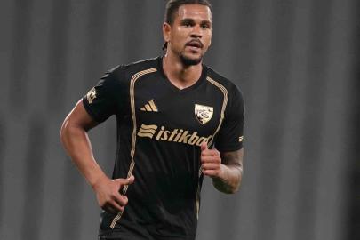 German Onugkha gollerine devam ediyor