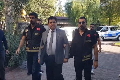 Gözaltına alınan eski Kemer Belediye Başkanı Gül tutuklandı