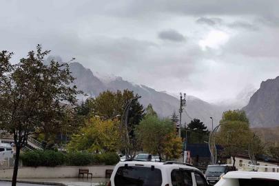 Hakkari ve Çukurca dağları beyaza büründü