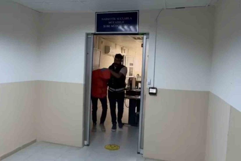 Hatay’da 11 yıl hapis cezası ile aranan uyuşturucu taciri tutuklandı