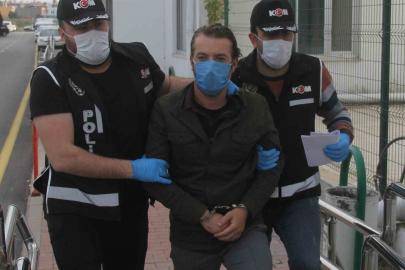 İddianameye göre Ceyhan Belediye Başkanı Kadir Aydar 300 bin dolar rüşvet aldı, ailesinin otel parasını bile ödetti