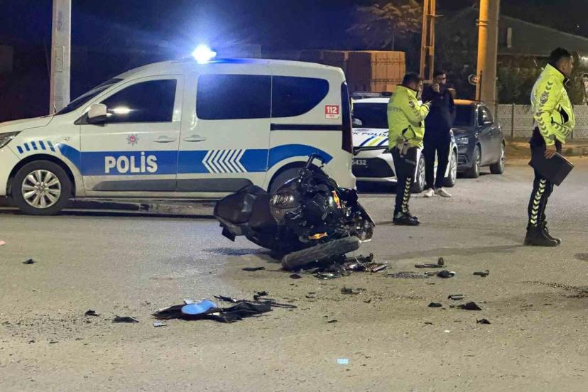 Iğdır’da motosiklet ile otomobil çarpıştı: 2 yaralı