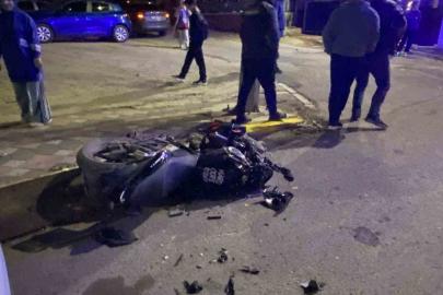İş makinesi ile çarpışan motosikletli ağır yaralandı