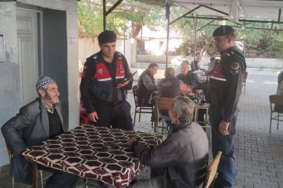Jandarma ekipleri Karacasu’da halk sağlığı için sahada