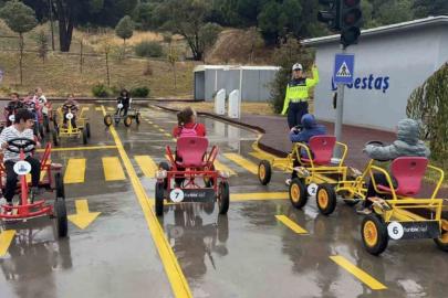 Jandarmadan miniklere trafik eğitimi
