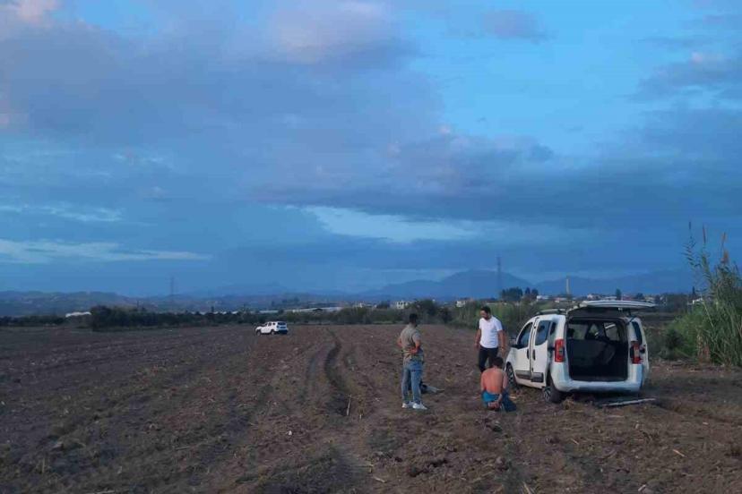 JASAT, uyuşturucu tacirlerini tarlada yakaladı