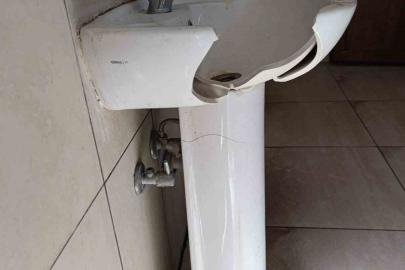 Kamu malına zarar veren kişi yakalandı