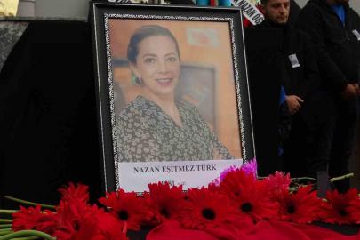 Kansere yenik düşen öğretmen için okulunda tören düzenlendi