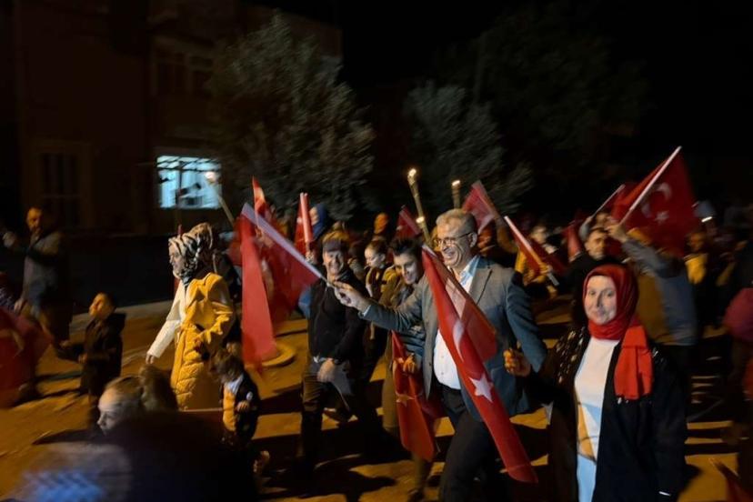 Karabiga’da 29 Ekim Cumhuriyet Yürüyüşü Coşkusu