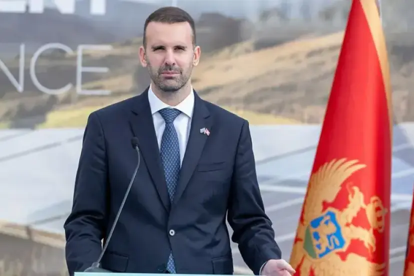 Karadağ'da Türklerle gerginlik: Vize serbestisi askıya alındı