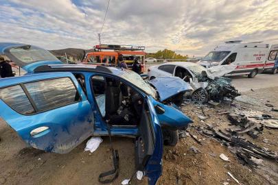 Kastamonu’da iki otomobil çarpıştı: 1 ölü, 5 yaralı