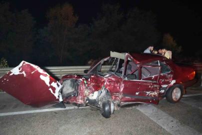 Kastamonu’da zincirleme trafik kazasında Tofaş hurda yığınına döndü