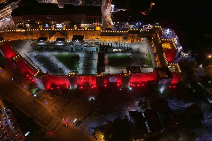 Kayseri Kalesi LED ile aydınlatıldı