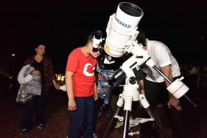 Kepez’de "Cumhuriyet ve Bilimle Gece Gözlemi" etkinliği