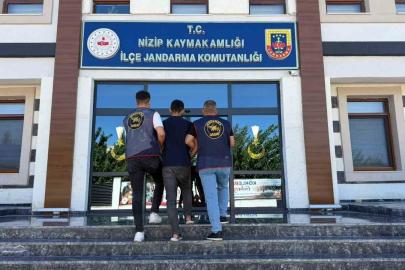 Kesinleşmiş 16 yıl cezayla aranan uyuşturucu tacirini jandarma yakaladı