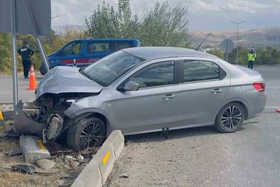 Kırıkkale’de iki otomobil çarpıştı: 2 yaralı
